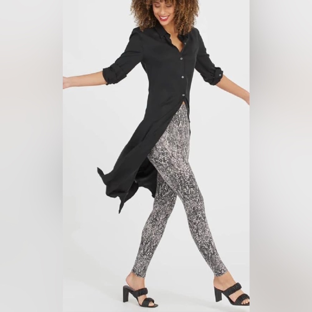 SPANX NWT Faux Leather Snake Shine Leggings Size Large